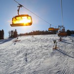 Polacy zrezygnują z wyjazdów na narty? Rezerwacji jak na lekarstwo