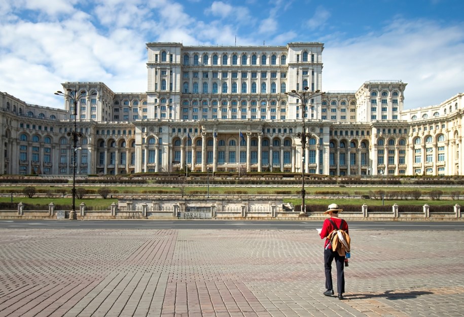 Polacy zyskają nowe połączenie lotnicze z Bukaresztem już jesienią /Shutterstock