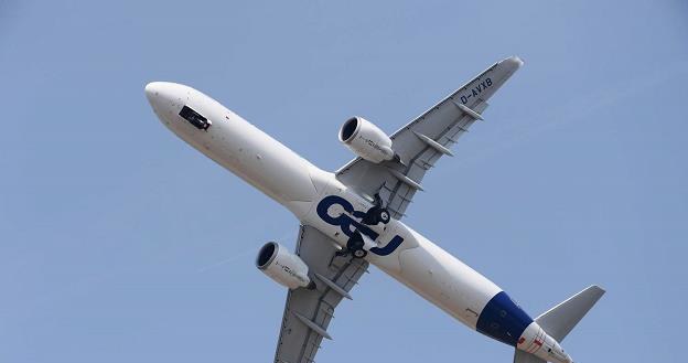 Połączenie obsługiwać będzie samolot Airbusa A321 NEO, który pomieści nawet do 206 pasażerów /AFP