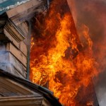 Polak bohaterem w Irlandii. Uratował mężczyznę z płonącego budynku