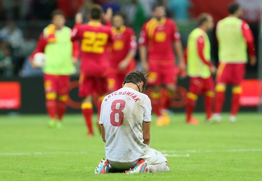 Polak Grzegorz Krychowiak po zremisowanym 1-1 meczu z Czarnogórą w meczu eliminacji mistrzostw świata 2014 na Stadionie Narodowym w Warszawie /Leszek Szymański /PAP