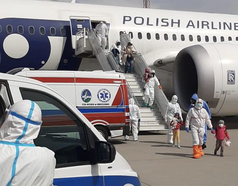 Polak i jego rodzina ewakuowani z Indii /Szef KPRM Michał Dworczyk /Twitter
