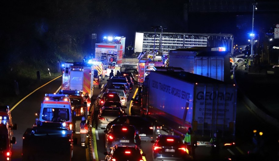 Polak spowodował serię wypadków na niemieckiej autostradzie /SASCHA THELEN/AFP /East News