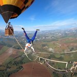 Polak ustanowił rekord świata w staniu na rękach między lecącymi balonami