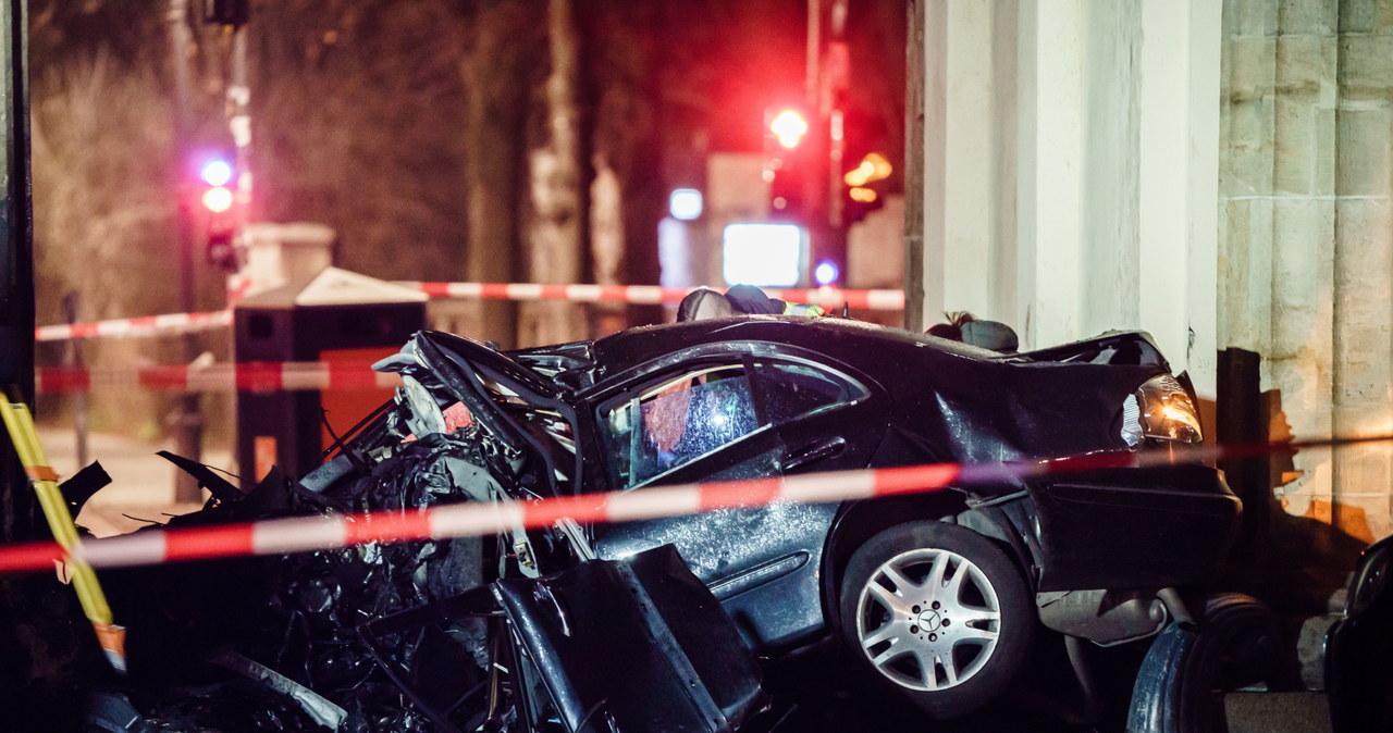 Polak wjechał w Bramę Brandenburską