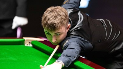 Polak żegna się z mistrzostwami świata w snookerze. Przegrał z legendą