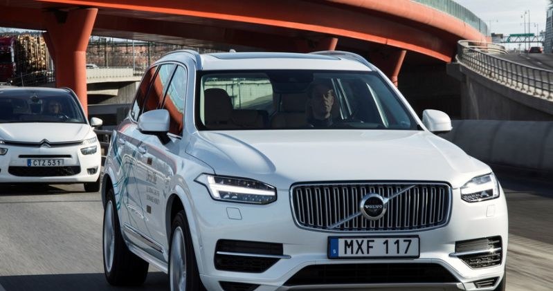 Półautonomiczne Volvo XC90 /Informacja prasowa