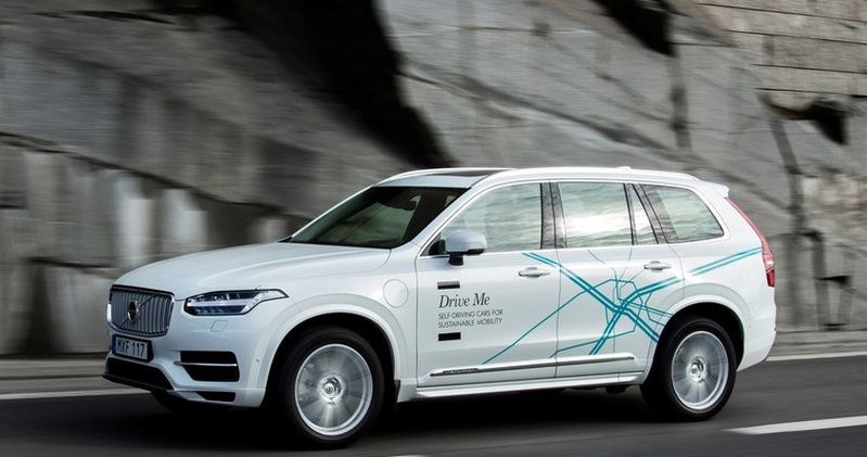 Półautonomiczne Volvo XC90 /Informacja prasowa