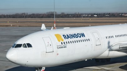 ​"Polecą tylko puste maszyny". Biura podroży zawieszają loty