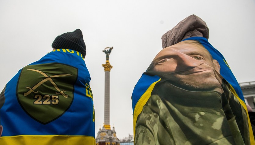 Polegli wracają na Ukrainę. Kijów odzyskał ciała ponad tysiąca żołnierzy