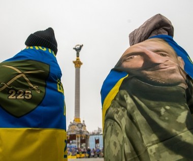 Polegli wracają na Ukrainę. Kijów odzyskał ciała ponad tysiąca żołnierzy