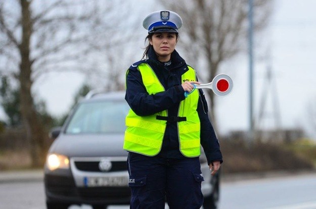 Policja apeluje o bezpieczną jazdę /Paweł Skraba /Reporter