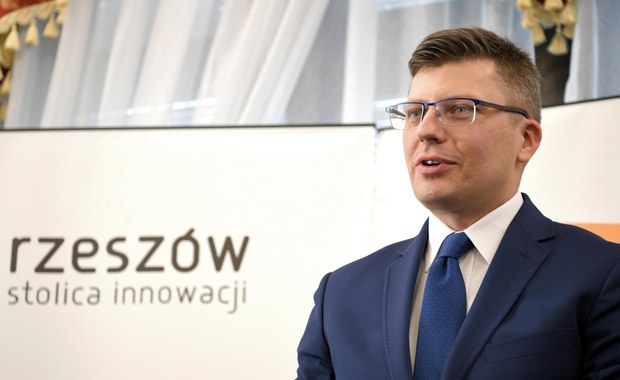 Policja chce ukarania wiceministra Marcina Warchoła za brak maseczki