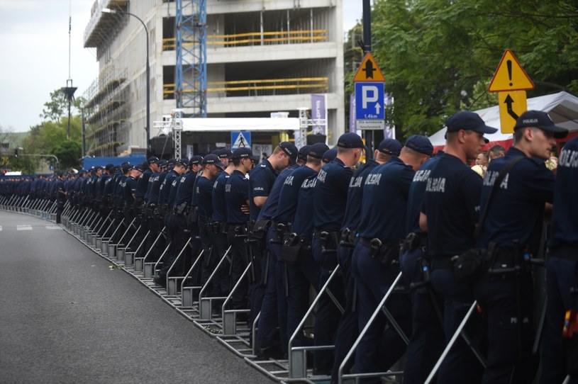 Policja: demonstracje przed SN i Senatem bez poważniejszych incydentów, zdj. ilustracyjne /Artur Chelstowski /Agencja FORUM
