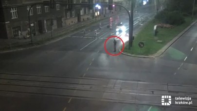 Policja dotarła do świadka wypadku przy moście Dębnickim w Krakowie