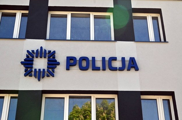 Policja i prokuratura wyjaśniają okoliczności zabójstwa 20-latka w Żyrardowie / 	Marcin Bielecki    /PAP
