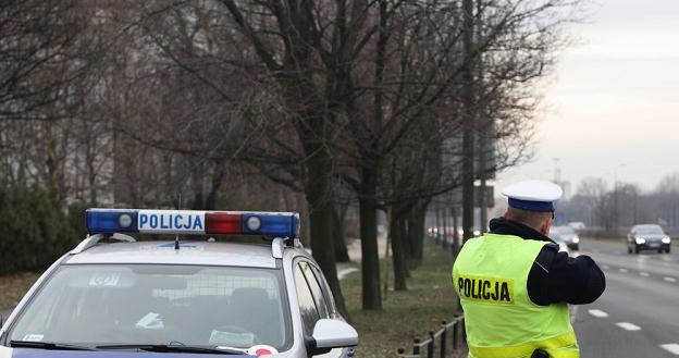 Policja musi świecić przykładem. A "świeci" najwyżej laserem... / Fot: Stanisław Kowalczuk /East News