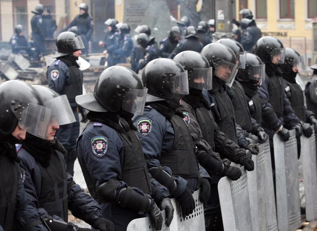 Policja na Majdanie /ZURAB KURTSIKIDZE /PAP/EPA