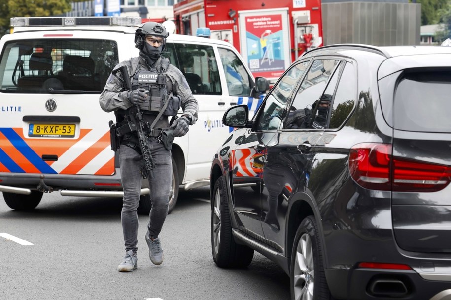 Policja na miejscu strzelaniny /BAS CZERWINSKI  /PAP/EPA