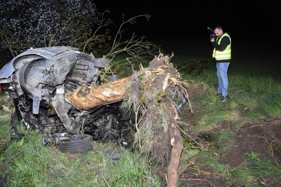 Policja na miejscu tragedii /KPP w Starogardzie Gdańskim  /
