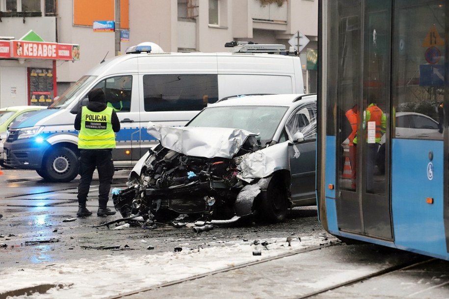 Policja na miejscu wypadku /JAROSLAW JAKUBCZAK/POLSKA PRESS/Polska Press /East News