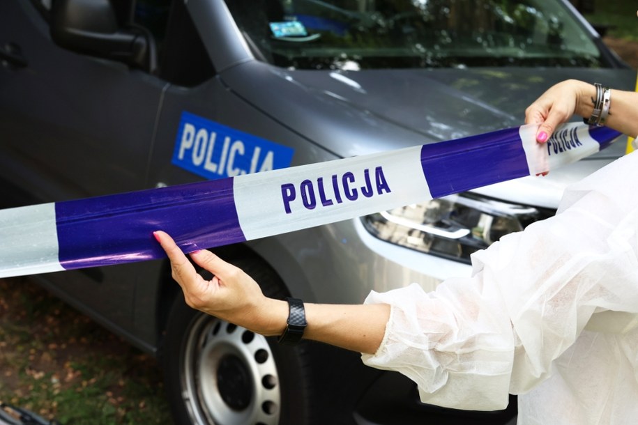 Zwłoki w piwnicy pod Krakowem. Policja zatrzymała osiem osób