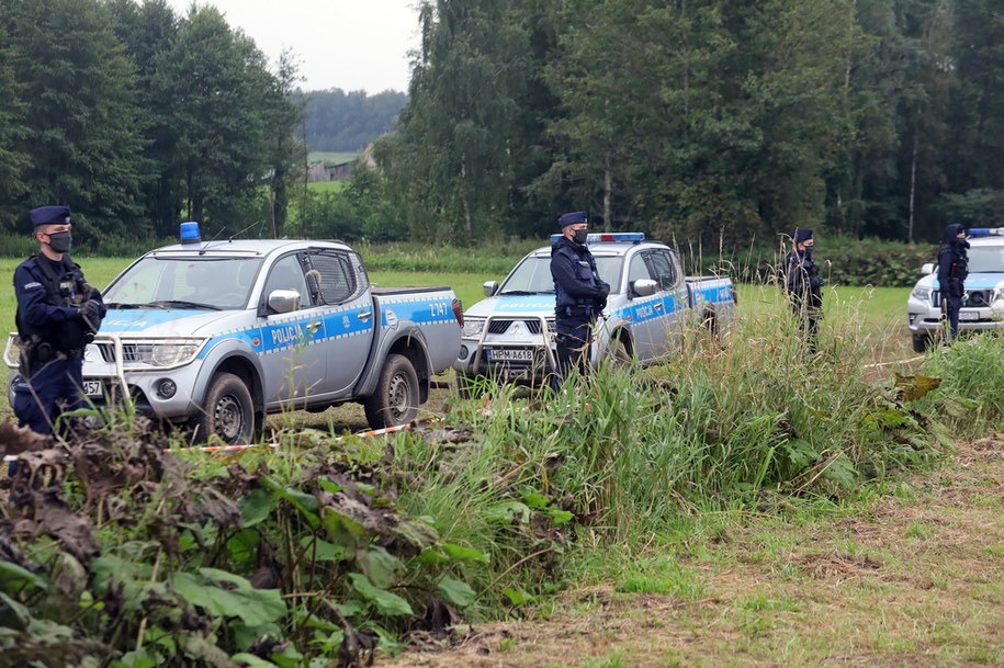 Policja na polsko-białoruskiej granicy w pobliżu miejscowości Usnarz Górny / 	Artur Reszko    /PAP