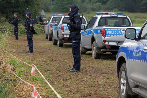 Policja na polsko-białoruskiej granicy w pobliżu miejscowości Usnarz Górny / 	Artur Reszko    /PAP