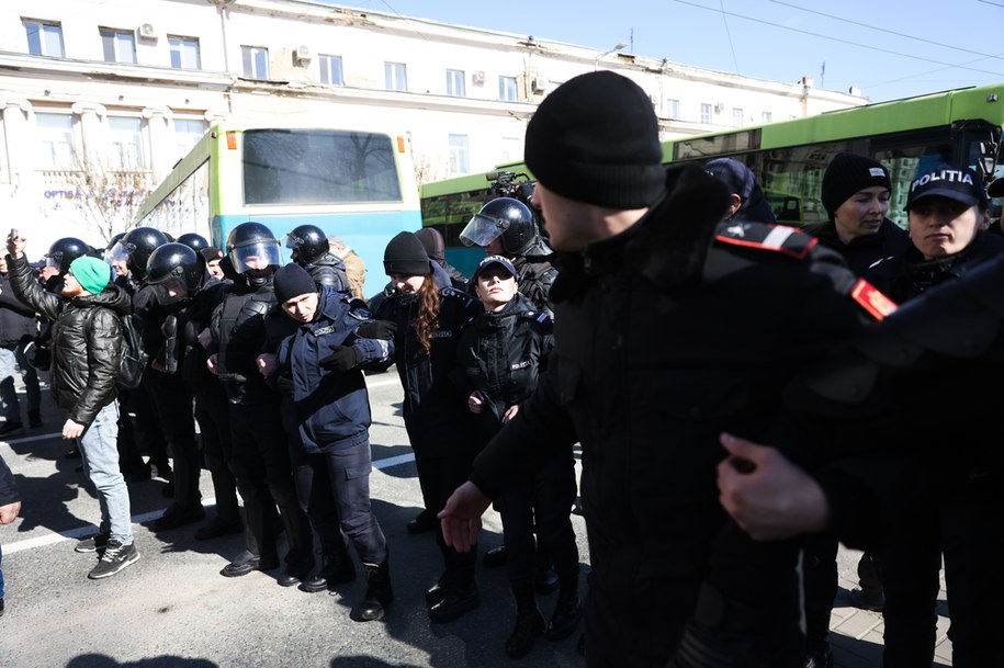 Policja na trasie protestu / 	Leszek Szymański    /PAP