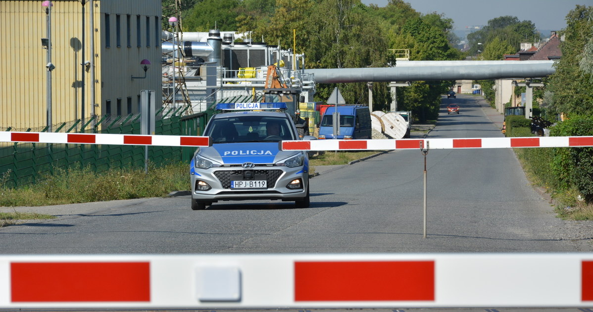 Policja namawia do wyłamywania szlabanów na rogatkach kolejowych. Często to jedyna szansa na uniknięcie tragedii /Policja