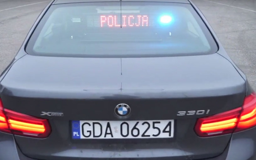 Policja nie ukrywa numerów nieoznakowanych BMW /Policja