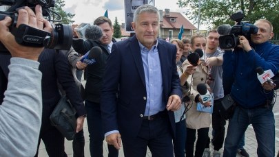 Policja odczytała Frasyniukowi zarzut dot. zakłócania miesięcznicy smoleńskiej