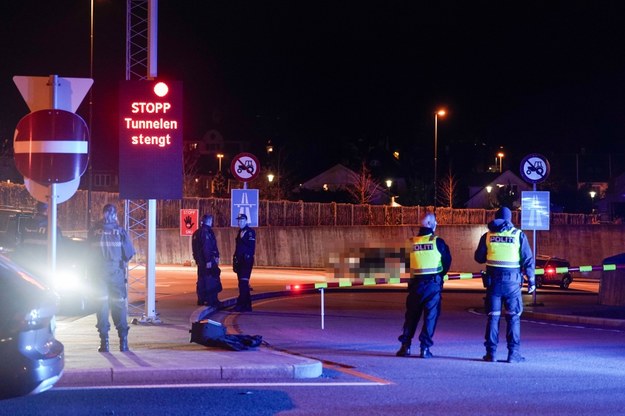 Policja po strzelaninie w Stavanger /HEIKO JUNGE /PAP/EPA