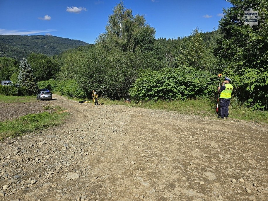 Policja pod nadzorem prokuratury wyjaśnia okoliczności zdarzenia /Śląska policja /Policja
