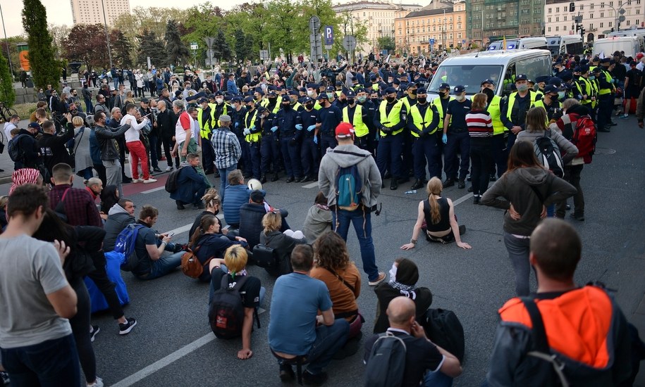 Policja podczas protestu przedsiębiorców w stolicy / 	Marcin Obara  /PAP