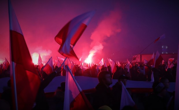 Policja podsumowuje Marsz Niepodległości. 11 osób zostało zatrzymanych