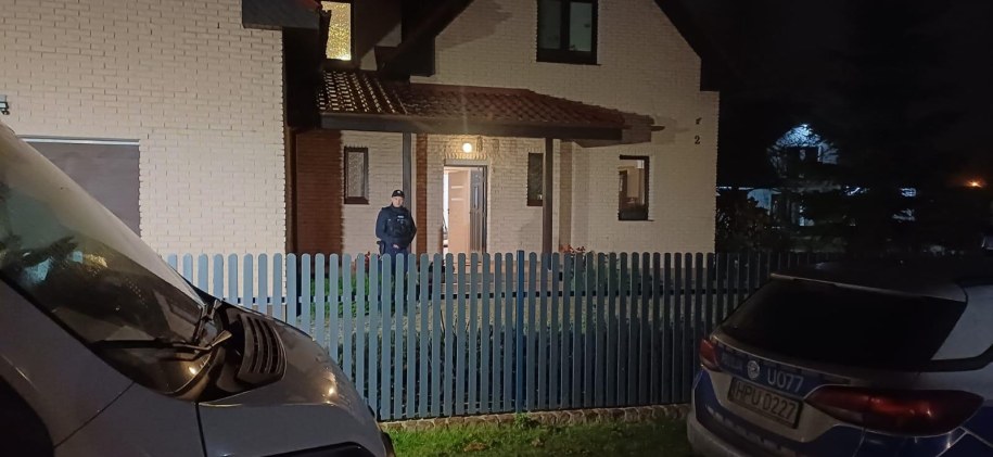 Policja przed domem w Pobiedziskach /Wielkopolska policja /
