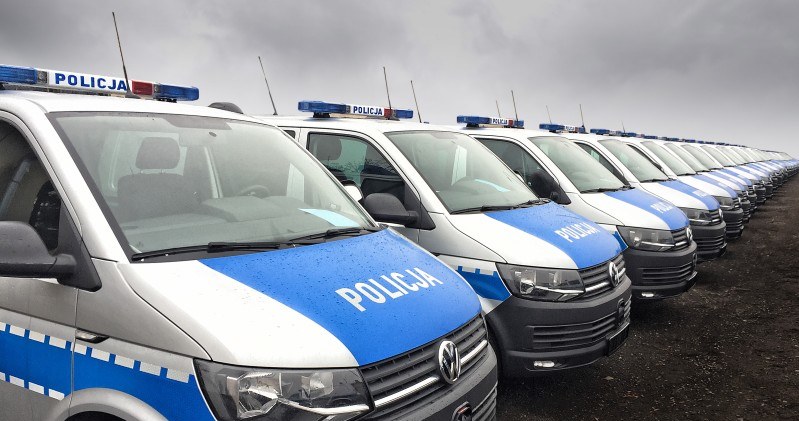 Policja się zbroi /Policja