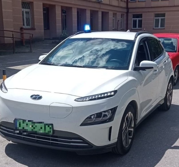 Policja transportowała 17-latka do szpitala /KPP w Skarżysku Kamiennej /Policja