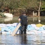 Policja ucina spekulacje nt. liczby ofiar powodzi 