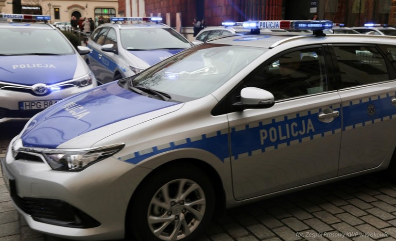 Policja w Krakowie otrzymała hybrydowe Toyoty Auris /Informacja prasowa