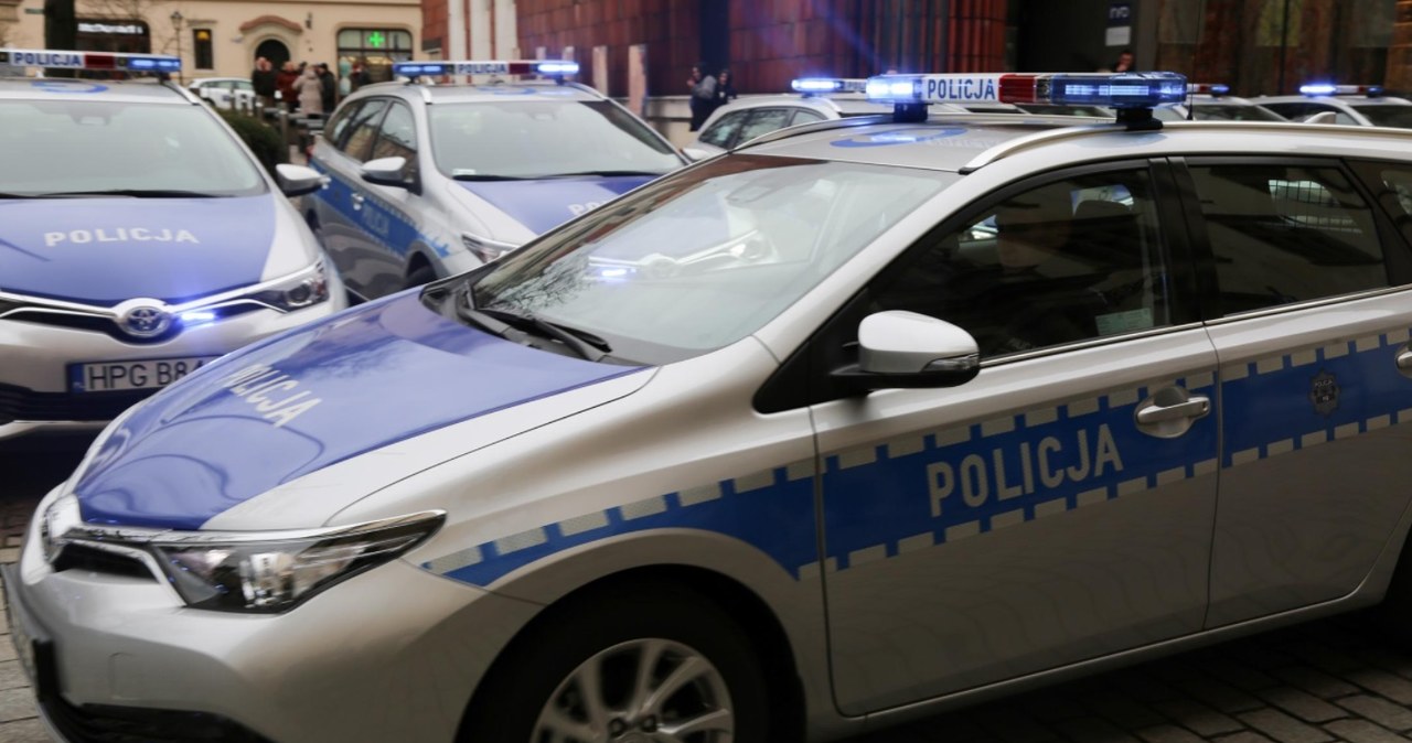 Policja w Krakowie otrzymała hybrydowe Toyoty Auris /Informacja prasowa