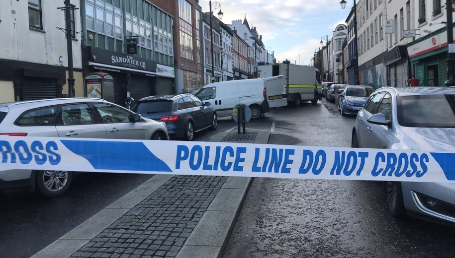 Policja w Londonderry /Rebecca Black /PAP/EPA