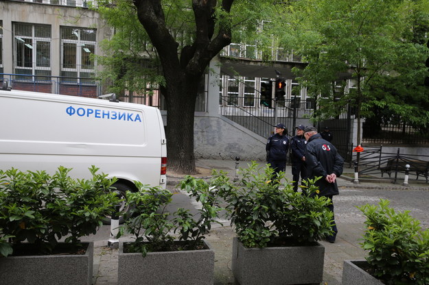 Policja w pobliżu miejsca strzelaniny /Andrej Cukić /PAP/EPA