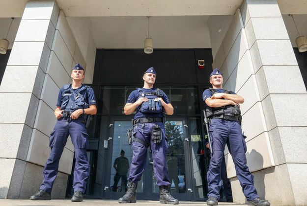 Policja w siedzibie Stowarzyszenia Marszu Niepodległości w Warszawie /Michał Żebrowski /East News