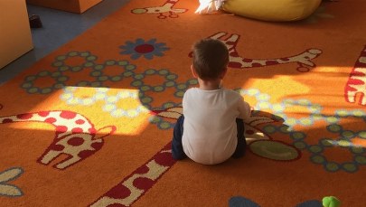 Policja wie, kto zostawił dwójkę dzieci w "oknie życia" w Olsztynie