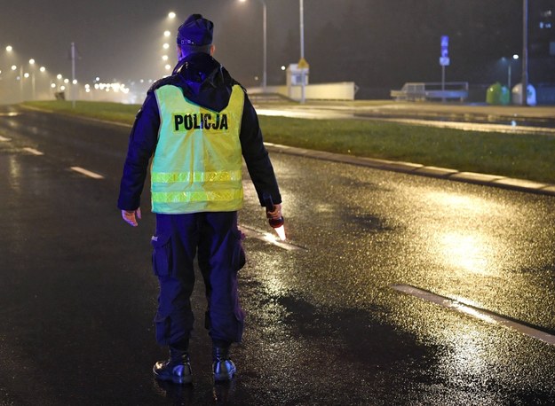 Śląskie: W spalonym samochodzie znaleziono zwęglone ciało