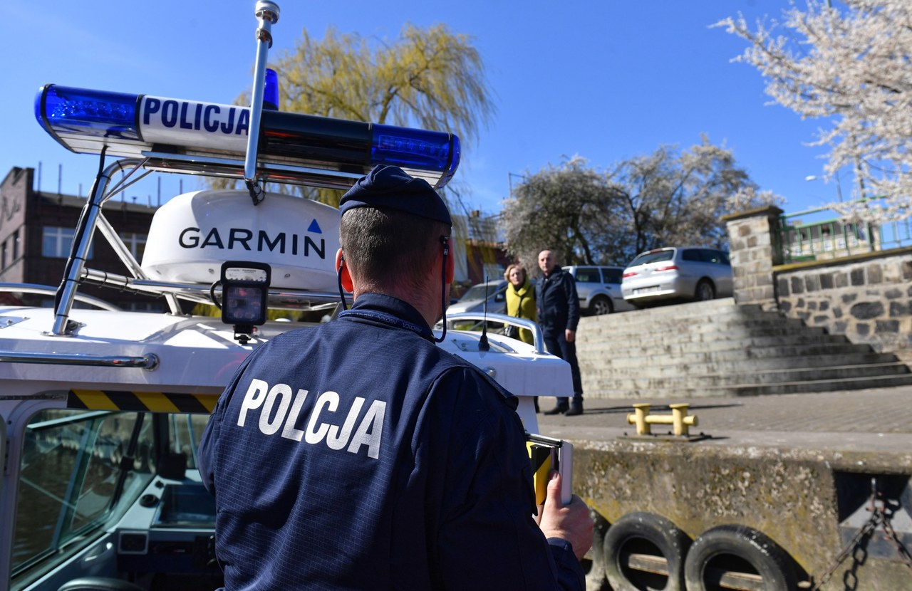 Policja wystawiła już prawie 10 tys. mandatów za nieprzestrzeganie ograniczeń dot. przemieszczania się