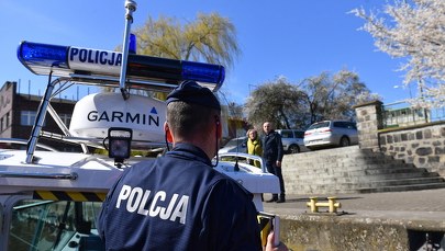 Policja wystawiła już prawie 10 tys. mandatów za nieprzestrzeganie ograniczeń dot. przemieszczania się