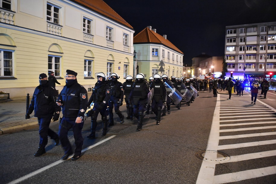 Policja zabezpiecza protest pod hasłem "Na Warszawę!" / 	Radek Pietruszka   /PAP
